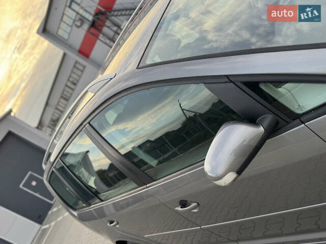 Серый Фольксваген Туран, объемом двигателя 1.4 л и пробегом 210 тыс. км за 5899 $, фото 44 на Automoto.ua