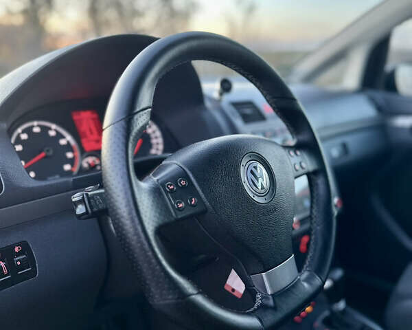 Сірий Фольксваген Туран, об'ємом двигуна 1.4 л та пробігом 248 тис. км за 7500 $, фото 21 на Automoto.ua