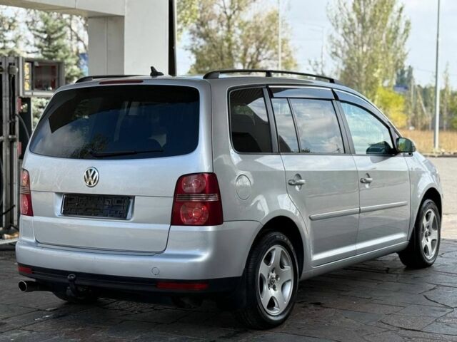 Серый Фольксваген Туран, объемом двигателя 2 л и пробегом 260 тыс. км за 5300 $, фото 2 на Automoto.ua