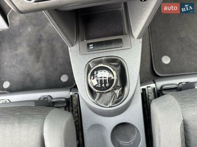 Сірий Фольксваген Туран, об'ємом двигуна 1.9 л та пробігом 226 тис. км за 7900 $, фото 22 на Automoto.ua