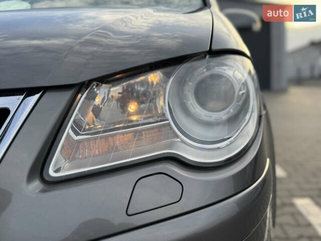 Серый Фольксваген Туран, объемом двигателя 1.4 л и пробегом 210 тыс. км за 5899 $, фото 22 на Automoto.ua