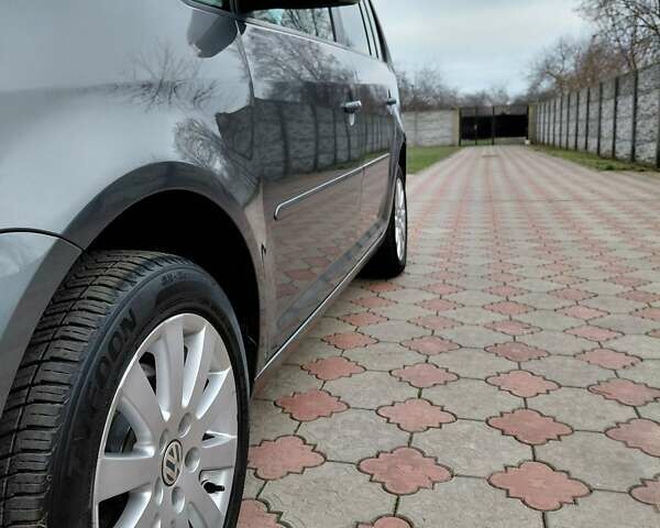 Серый Фольксваген Туран, объемом двигателя 1.6 л и пробегом 196 тыс. км за 7499 $, фото 8 на Automoto.ua