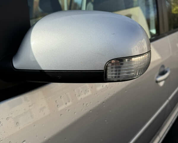 Серый Фольксваген Туран, объемом двигателя 1.6 л и пробегом 199 тыс. км за 7699 $, фото 4 на Automoto.ua