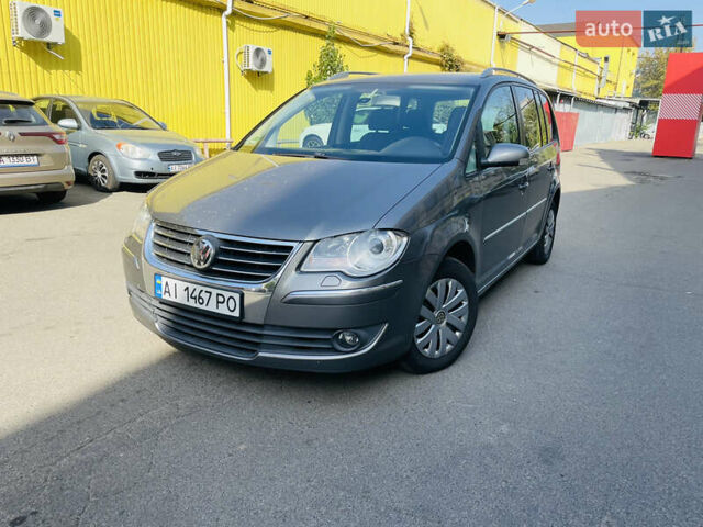 Серый Фольксваген Туран, объемом двигателя 1.39 л и пробегом 220 тыс. км за 4800 $, фото 9 на Automoto.ua