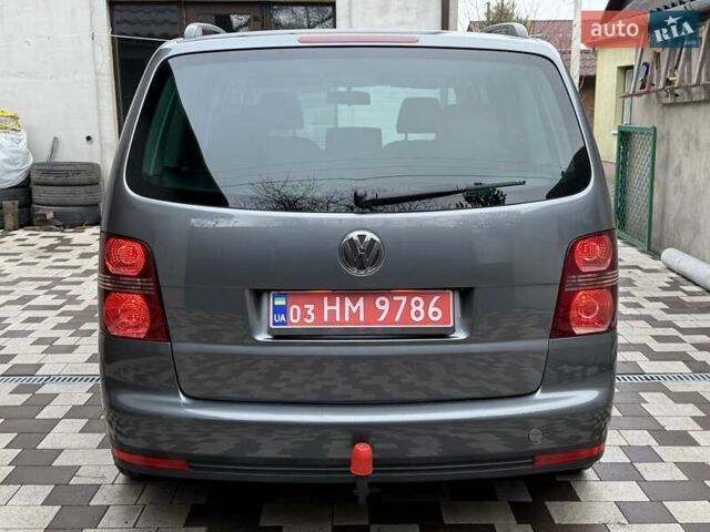 Серый Фольксваген Туран, объемом двигателя 1.6 л и пробегом 251 тыс. км за 6950 $, фото 12 на Automoto.ua