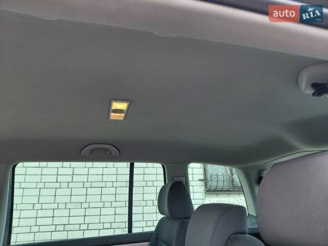 Серый Фольксваген Туран, объемом двигателя 1.6 л и пробегом 196 тыс. км за 7499 $, фото 25 на Automoto.ua