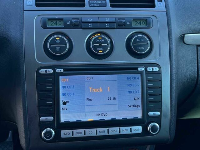 Серый Фольксваген Туран, объемом двигателя 1.4 л и пробегом 242 тыс. км за 7000 $, фото 13 на Automoto.ua