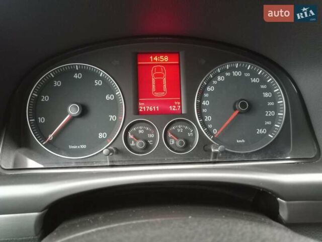 Серый Фольксваген Туран, объемом двигателя 1.4 л и пробегом 217 тыс. км за 7200 $, фото 6 на Automoto.ua