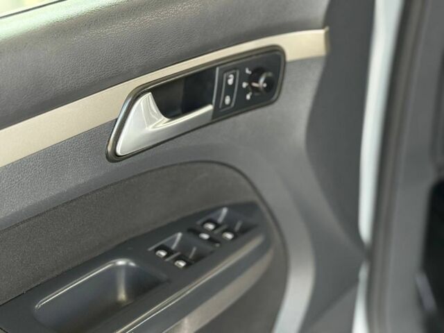 Серый Фольксваген Туран, объемом двигателя 2 л и пробегом 260 тыс. км за 5300 $, фото 5 на Automoto.ua