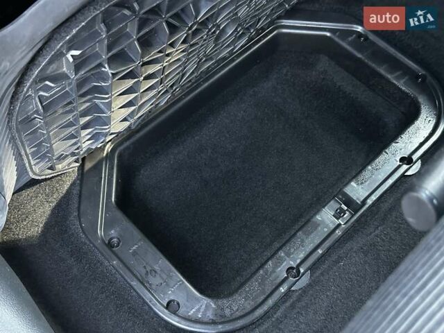 Сірий Фольксваген Туран, об'ємом двигуна 1.6 л та пробігом 230 тис. км за 6750 $, фото 95 на Automoto.ua