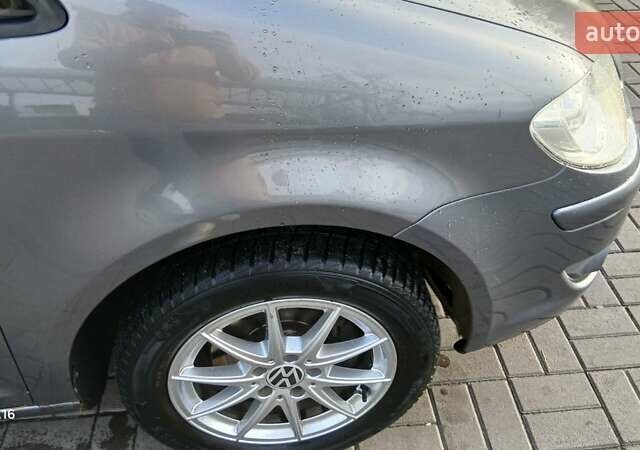 Серый Фольксваген Туран, объемом двигателя 1.4 л и пробегом 278 тыс. км за 6000 $, фото 23 на Automoto.ua