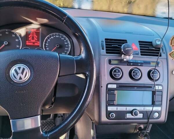 Серый Фольксваген Туран, объемом двигателя 1.4 л и пробегом 203 тыс. км за 7200 $, фото 14 на Automoto.ua