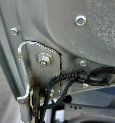 Сірий Фольксваген Туран, об'ємом двигуна 1.6 л та пробігом 218 тис. км за 8400 $, фото 58 на Automoto.ua