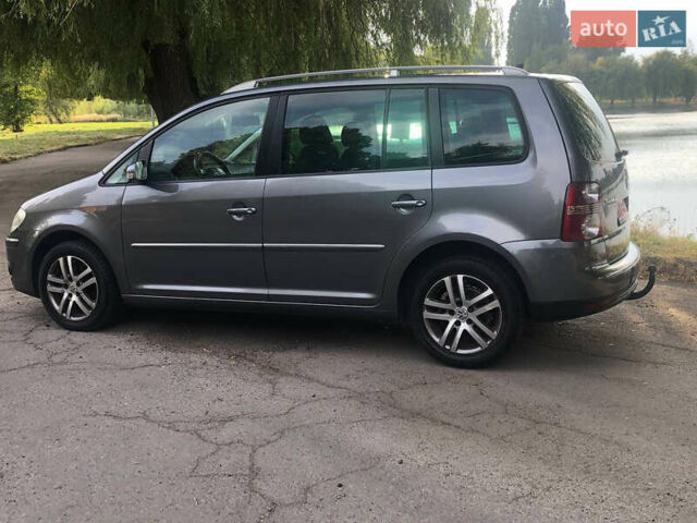 Сірий Фольксваген Туран, об'ємом двигуна 2 л та пробігом 254 тис. км за 6700 $, фото 5 на Automoto.ua