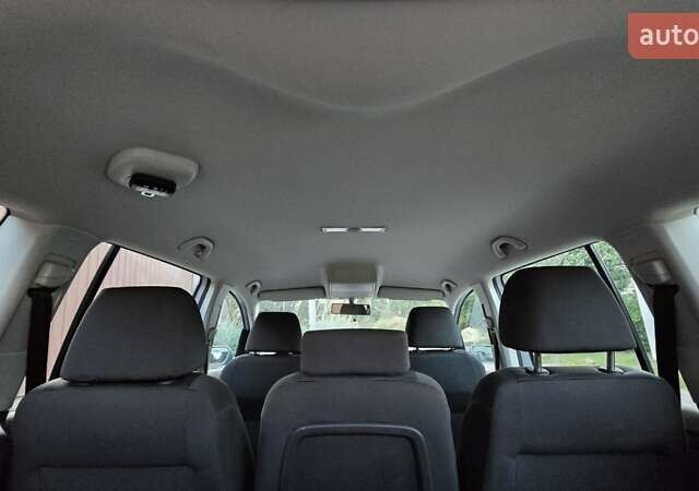 Сірий Фольксваген Туран, об'ємом двигуна 1.6 л та пробігом 225 тис. км за 7777 $, фото 40 на Automoto.ua