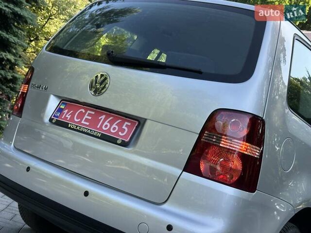 Сірий Фольксваген Туран, об'ємом двигуна 1.6 л та пробігом 230 тис. км за 6750 $, фото 31 на Automoto.ua