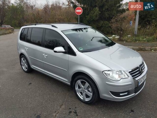 Серый Фольксваген Туран, объемом двигателя 1.6 л и пробегом 254 тыс. км за 7650 $, фото 14 на Automoto.ua