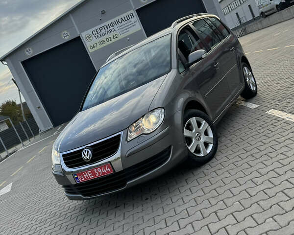 Серый Фольксваген Туран, объемом двигателя 1.4 л и пробегом 210 тыс. км за 5899 $, фото 5 на Automoto.ua