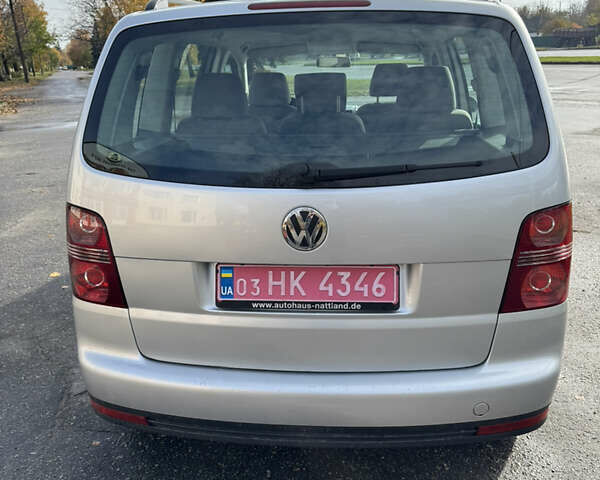 Серый Фольксваген Туран, объемом двигателя 1.6 л и пробегом 199 тыс. км за 7699 $, фото 30 на Automoto.ua