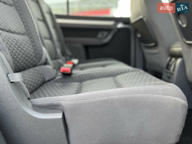 Серый Фольксваген Туран, объемом двигателя 1.4 л и пробегом 210 тыс. км за 5899 $, фото 57 на Automoto.ua