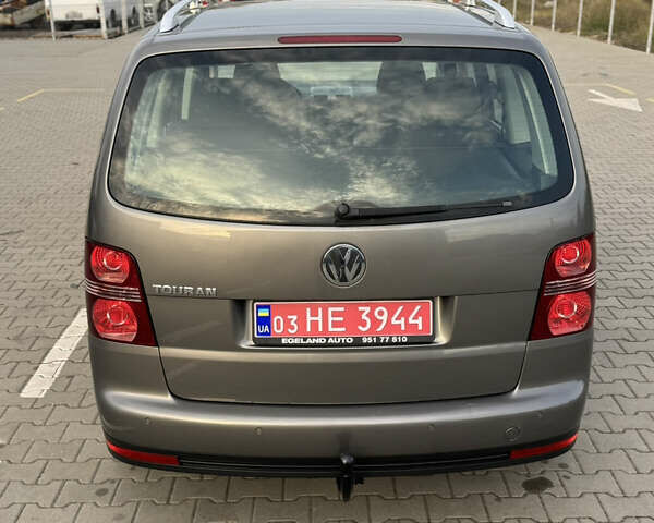 Серый Фольксваген Туран, объемом двигателя 1.4 л и пробегом 210 тыс. км за 5899 $, фото 18 на Automoto.ua