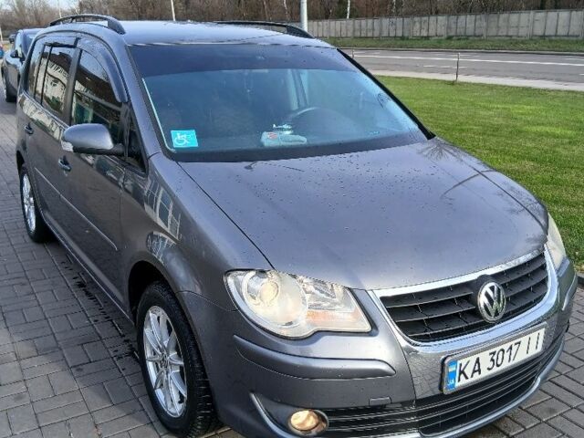 Серый Фольксваген Туран, объемом двигателя 1.4 л и пробегом 277 тыс. км за 6300 $, фото 15 на Automoto.ua