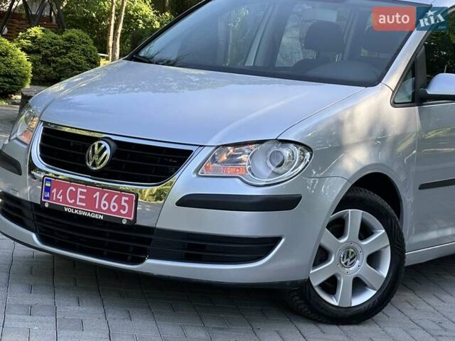 Сірий Фольксваген Туран, об'ємом двигуна 1.6 л та пробігом 230 тис. км за 6750 $, фото 20 на Automoto.ua