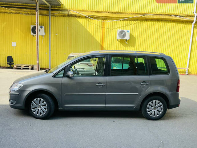 Серый Фольксваген Туран, объемом двигателя 1.39 л и пробегом 220 тыс. км за 4800 $, фото 5 на Automoto.ua