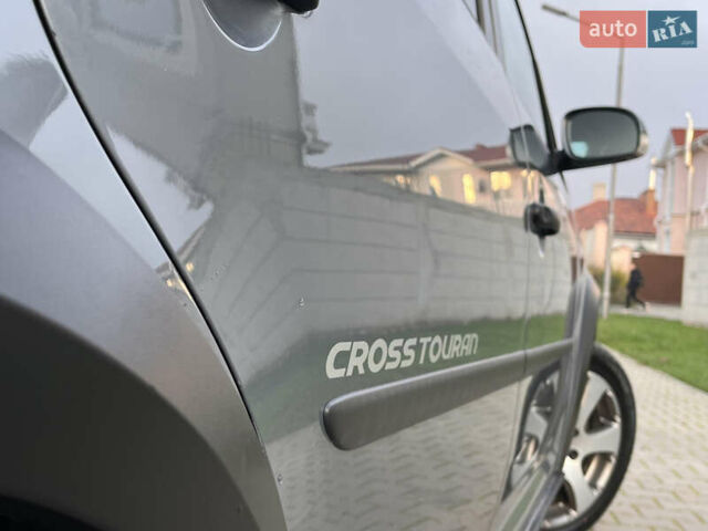 Сірий Фольксваген Туран, об'ємом двигуна 1.4 л та пробігом 48 тис. км за 8999 $, фото 19 на Automoto.ua