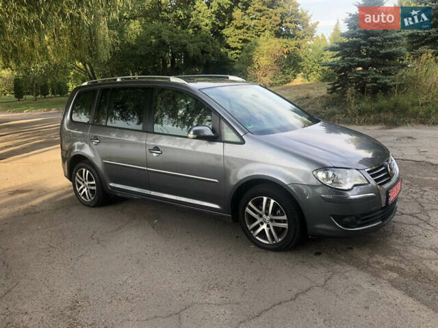Сірий Фольксваген Туран, об'ємом двигуна 2 л та пробігом 254 тис. км за 8100 $, фото 16 на Automoto.ua