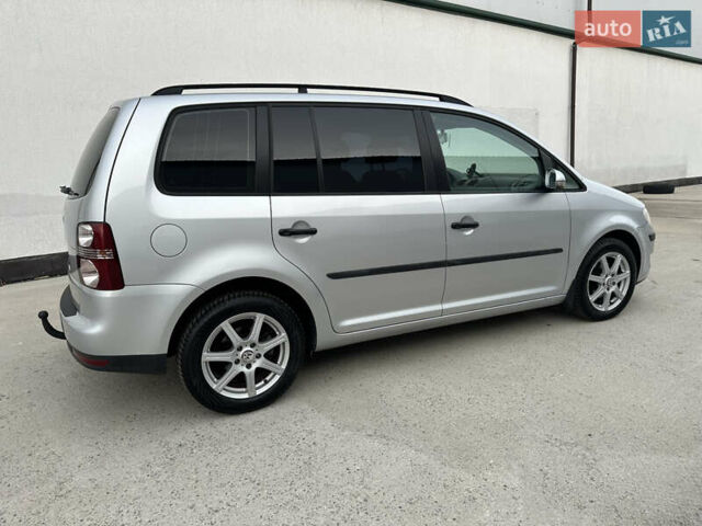 Серый Фольксваген Туран, объемом двигателя 1.6 л и пробегом 215 тыс. км за 6800 $, фото 14 на Automoto.ua