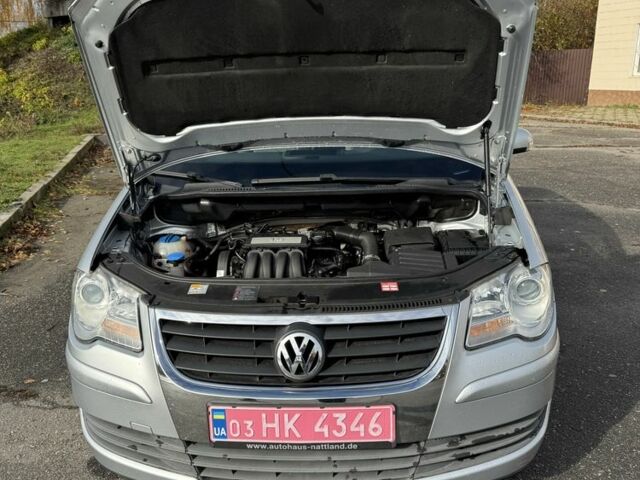 Фольксваген Туран 2007 в Лубнах на Automoto.ua Серый Фольксваген Туран, объемом двигателя 1.6 л и пробегом 199 тыс. км за 7699 $, фото 20 на Automoto.ua