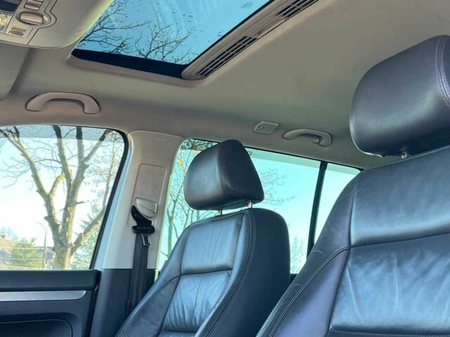 Серый Фольксваген Туран, объемом двигателя 1.4 л и пробегом 242 тыс. км за 7000 $, фото 18 на Automoto.ua