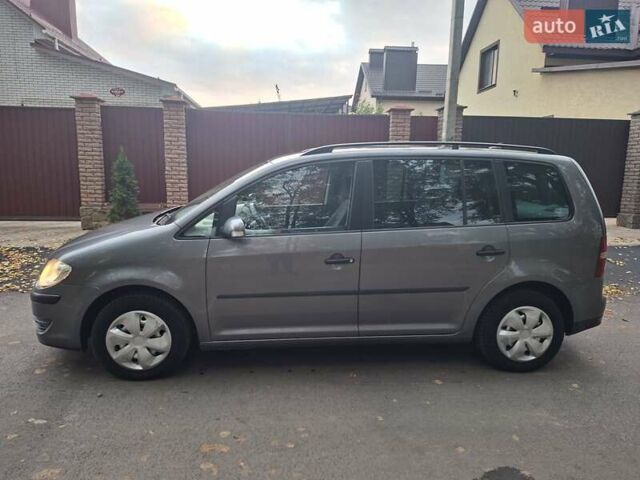 Сірий Фольксваген Туран, об'ємом двигуна 1.39 л та пробігом 295 тис. км за 6000 $, фото 3 на Automoto.ua