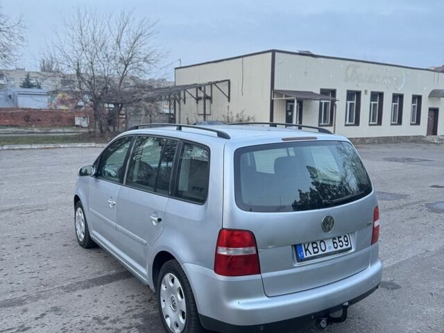 Серый Фольксваген Туран, объемом двигателя 1.9 л и пробегом 250 тыс. км за 3450 $, фото 7 на Automoto.ua