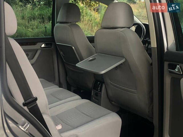 Сірий Фольксваген Туран, об'ємом двигуна 2 л та пробігом 254 тис. км за 7100 $, фото 37 на Automoto.ua