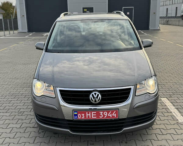 Серый Фольксваген Туран, объемом двигателя 1.4 л и пробегом 210 тыс. км за 5899 $, фото 10 на Automoto.ua