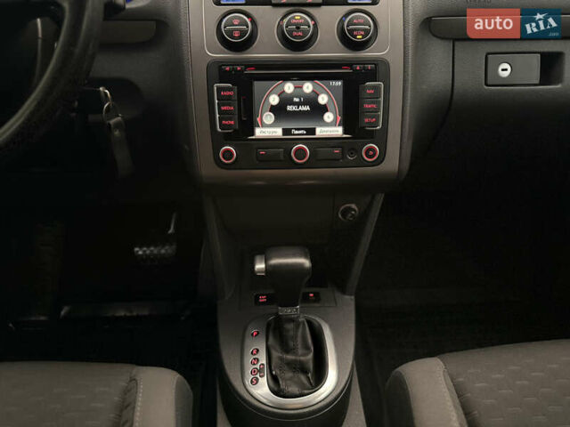 Сірий Фольксваген Туран, об'ємом двигуна 1.9 л та пробігом 221 тис. км за 6600 $, фото 32 на Automoto.ua