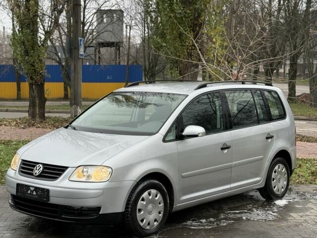 Серый Фольксваген Туран, объемом двигателя 0 л и пробегом 300 тыс. км за 3350 $, фото 2 на Automoto.ua