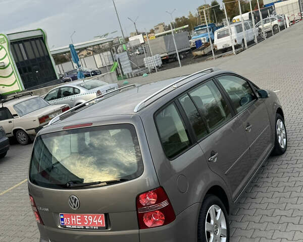 Серый Фольксваген Туран, объемом двигателя 1.4 л и пробегом 210 тыс. км за 5899 $, фото 48 на Automoto.ua