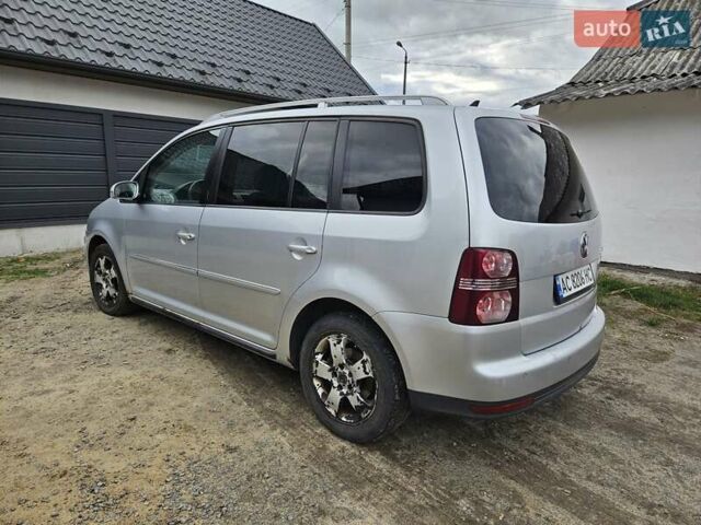 Сірий Фольксваген Туран, об'ємом двигуна 1.97 л та пробігом 315 тис. км за 7100 $, фото 5 на Automoto.ua