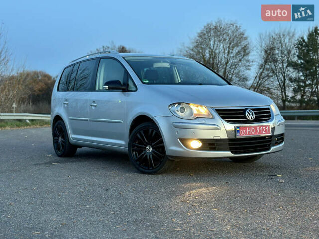 Сірий Фольксваген Туран, об'ємом двигуна 1.4 л та пробігом 248 тис. км за 7500 $, фото 1 на Automoto.ua