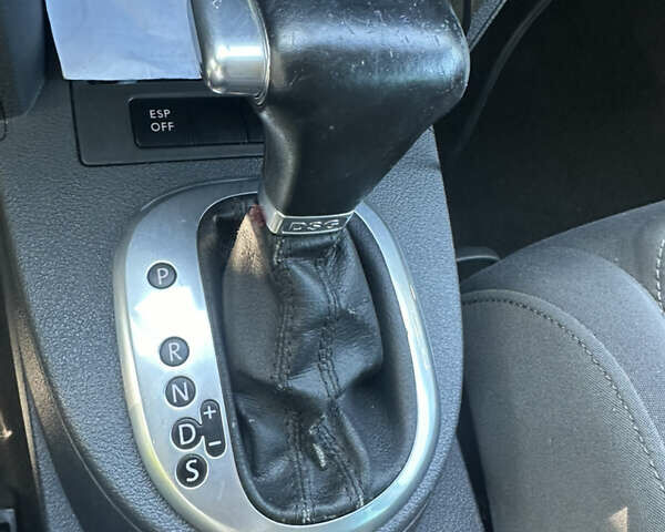 Сірий Фольксваген Туран, об'ємом двигуна 2 л та пробігом 240 тис. км за 7200 $, фото 19 на Automoto.ua