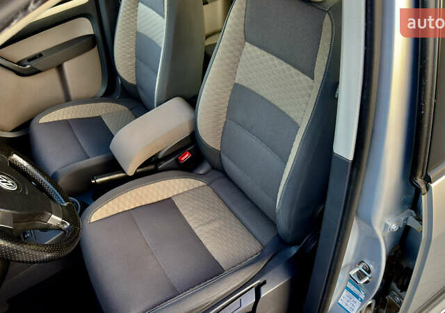 Сірий Фольксваген Туран, об'ємом двигуна 1.6 л та пробігом 218 тис. км за 8400 $, фото 33 на Automoto.ua