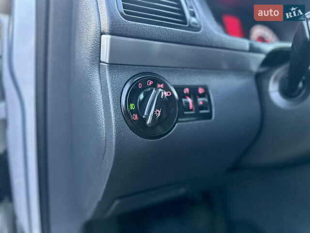 Сірий Фольксваген Туран, об'ємом двигуна 1.4 л та пробігом 248 тис. км за 7500 $, фото 20 на Automoto.ua