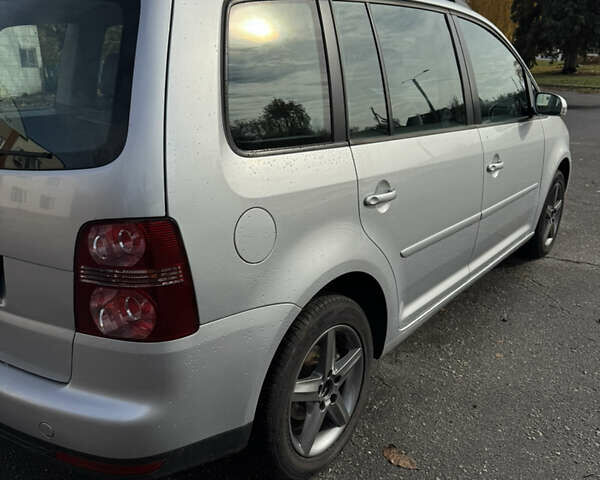 Серый Фольксваген Туран, объемом двигателя 1.6 л и пробегом 199 тыс. км за 7699 $, фото 37 на Automoto.ua