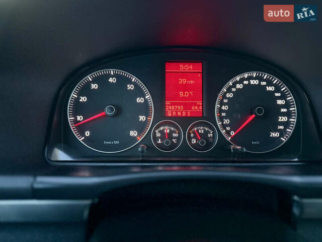 Сірий Фольксваген Туран, об'ємом двигуна 1.4 л та пробігом 248 тис. км за 7500 $, фото 28 на Automoto.ua