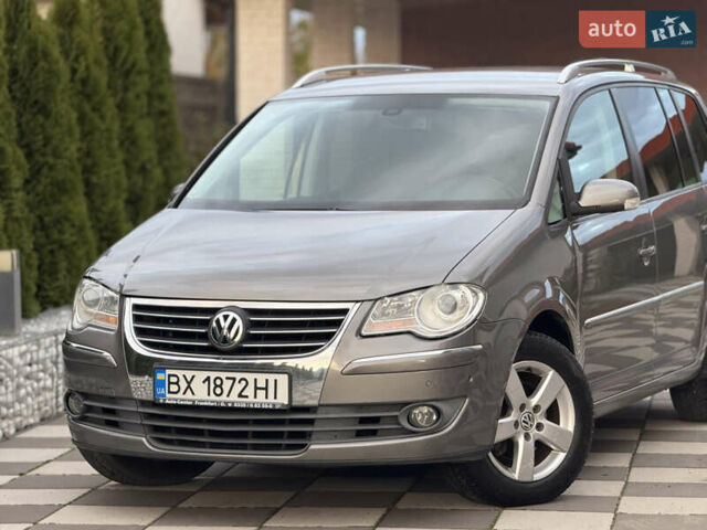 Сірий Фольксваген Туран, об'ємом двигуна 1.9 л та пробігом 221 тис. км за 6600 $, фото 10 на Automoto.ua