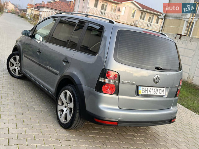 Сірий Фольксваген Туран, об'ємом двигуна 1.4 л та пробігом 48 тис. км за 8999 $, фото 21 на Automoto.ua