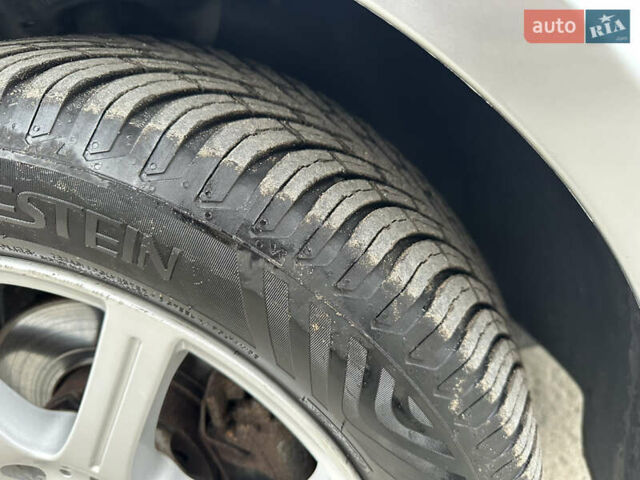 Серый Фольксваген Туран, объемом двигателя 1.6 л и пробегом 215 тыс. км за 6800 $, фото 16 на Automoto.ua